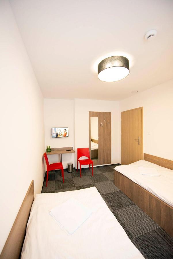 Hostel SMS Bydgoszcz Buitenkant foto